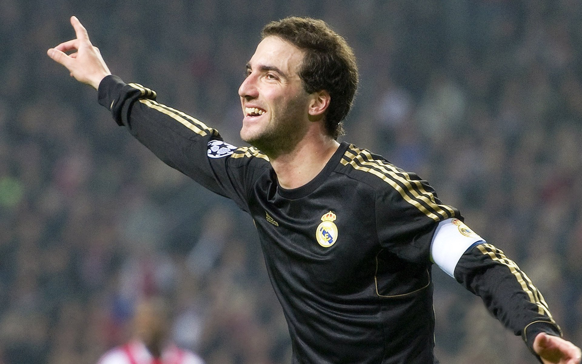 “安赫尔·巴尔博萨的个人突破与配合打击力，成就阿根廷美洲狮队的进攻多样性”