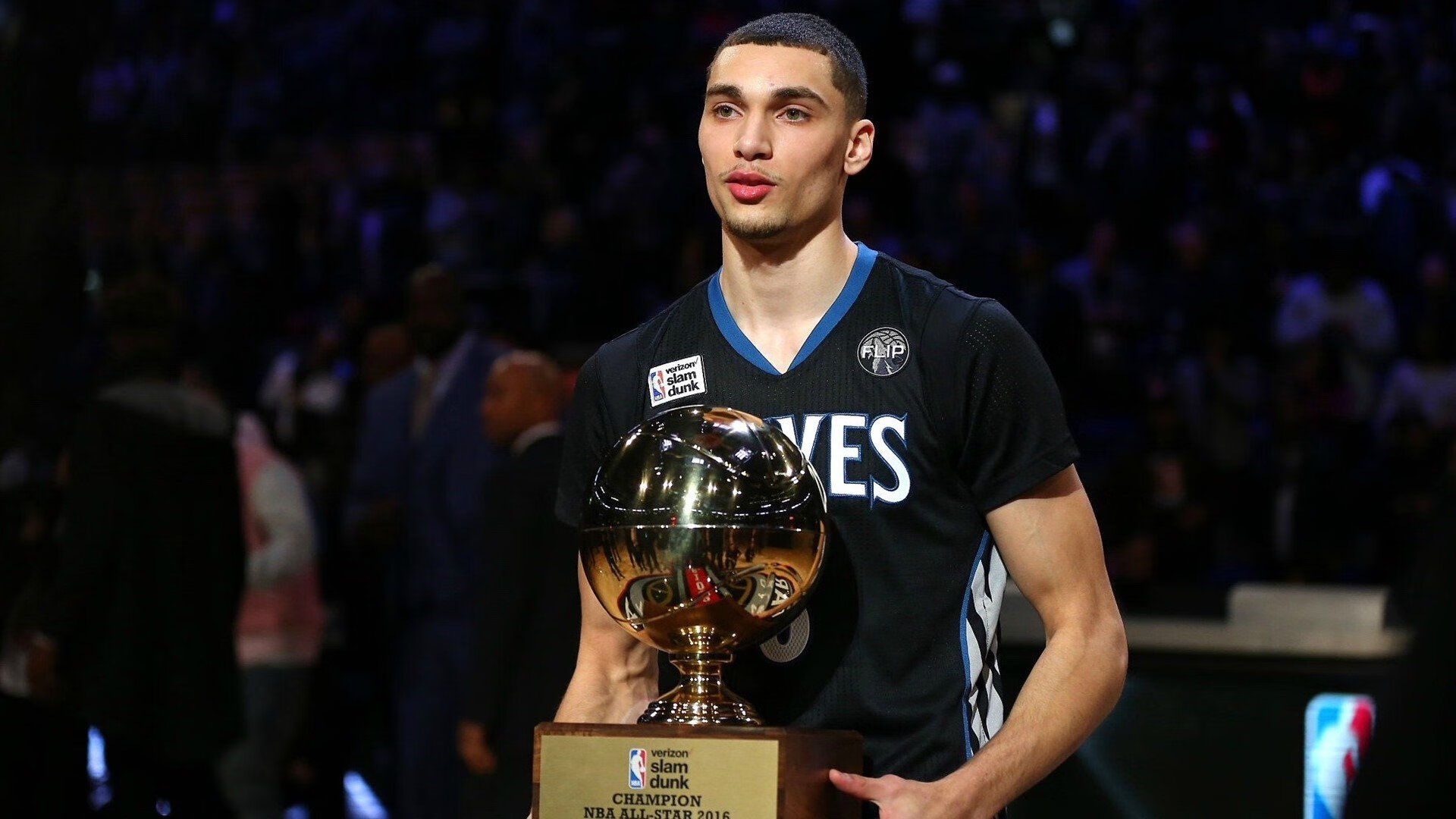 职业联赛推动球迷投票参与赛事周最佳评选，职业联赛门票